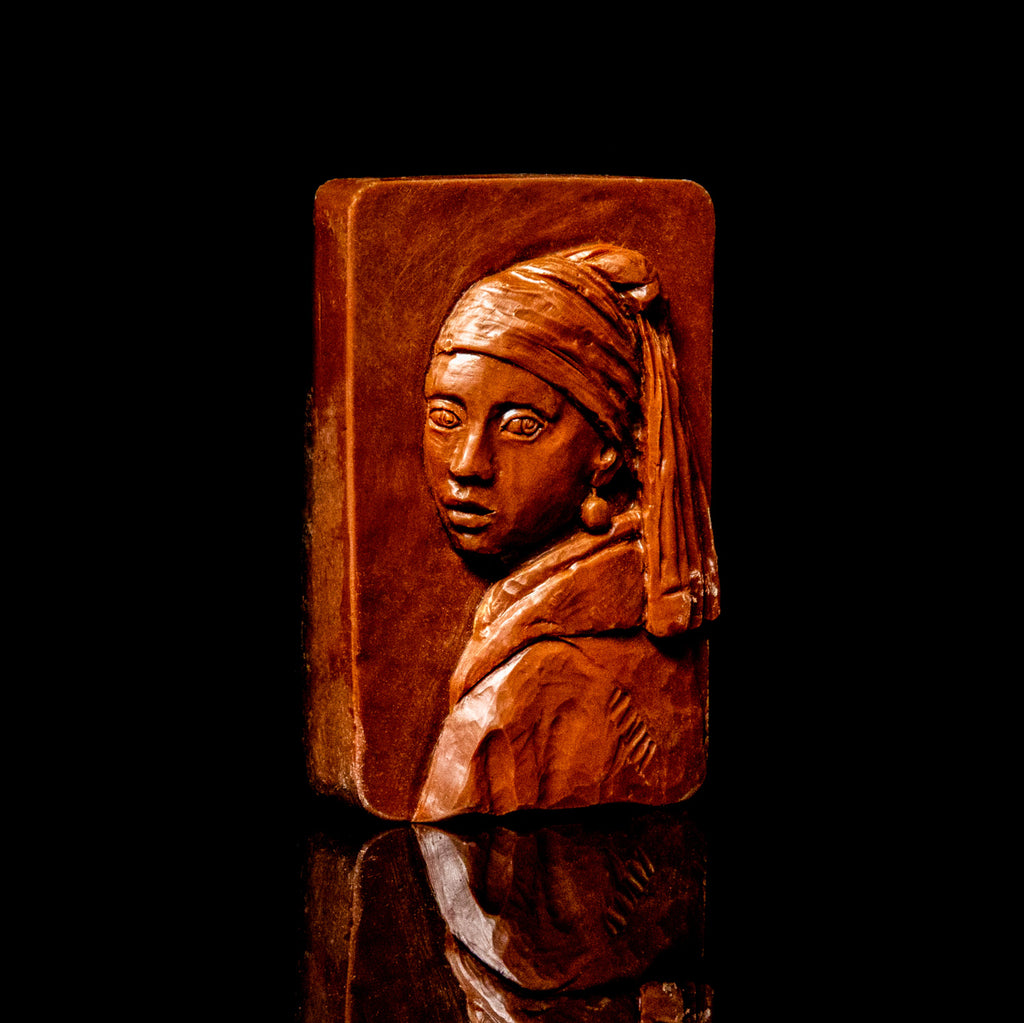 Girl with a Pearl Earring Art Bar - Milk Chocolate